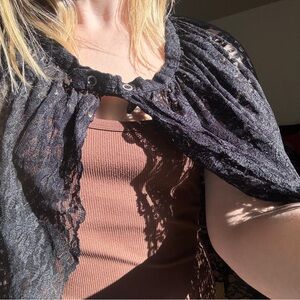 Black Lace Women's Accessory- Possibly a Capelet?